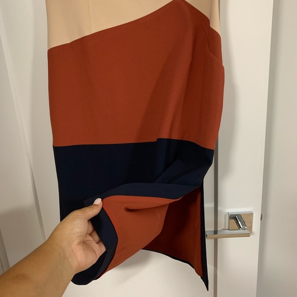 BCBG RUNWAY Dress - Picture 4 of 7